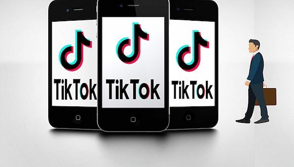 TikTok Launches A Feature For Moon Phase Tracking 